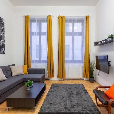Downtown Home In The Gozsdu Garden Budapest Exterior foto