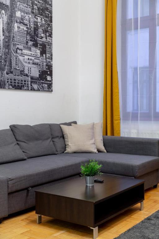 Downtown Home In The Gozsdu Garden Budapest Exterior foto